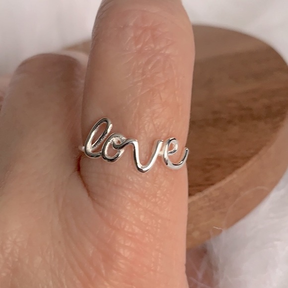 Sterling silver ring size 7 - Picture 1 of 7